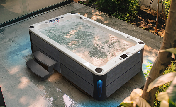 Deck Series Saint Paul hot tubs for sale